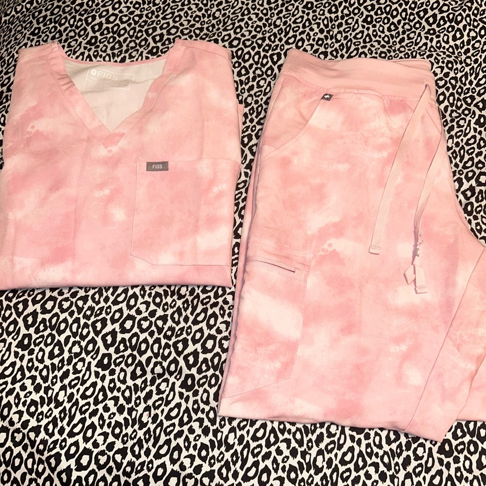 Women’s FIGS Scrubs